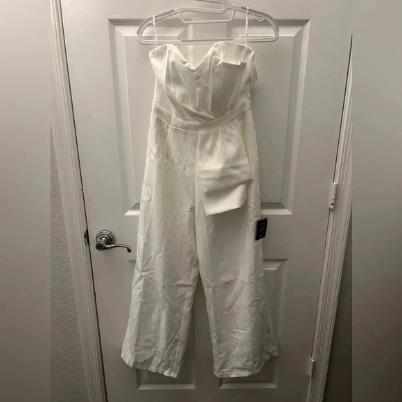 . Nwt! Lulus Women's Won A Heart White Strapless Wide Leg Jumpsuit M - Picture 4 of 7